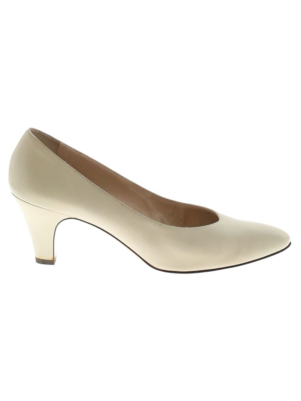 SALVATORE FERRAGAMO Cream Leather Mid Heel Pump